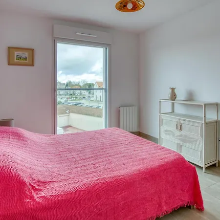 Amazing Apartment In La Tremblade With Wifi