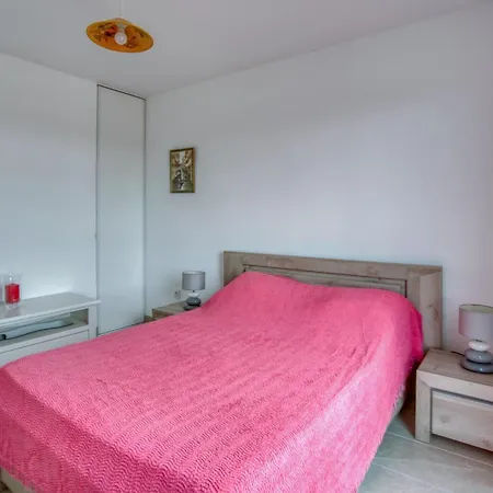 아파트 Amazing Apartment In La Tremblade With Wifi *