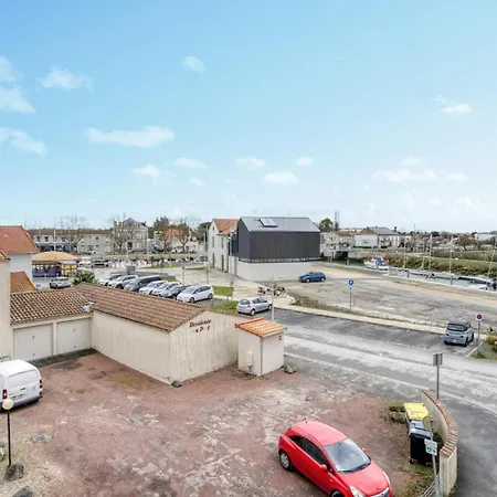 Amazing Apartment In La Tremblade With Wifi