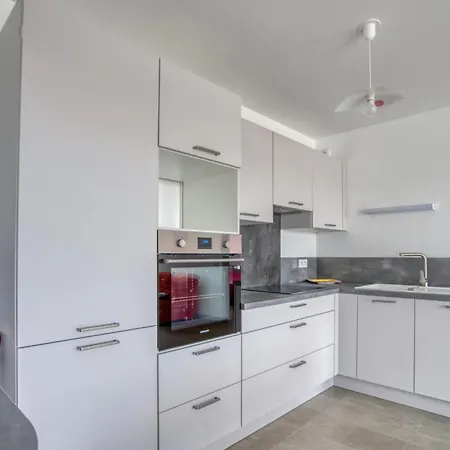 Amazing Apartment In La Tremblade With Wifi *