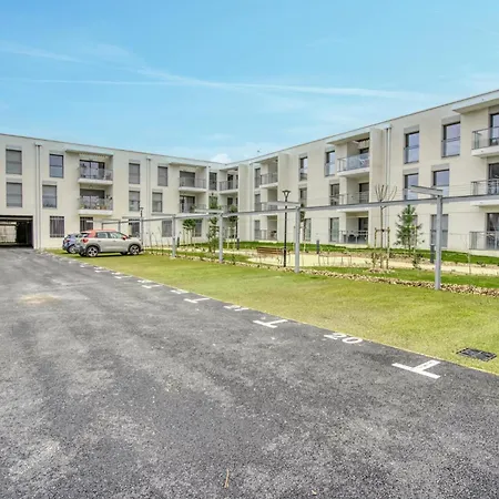 Amazing Apartment In La Tremblade With Wifi