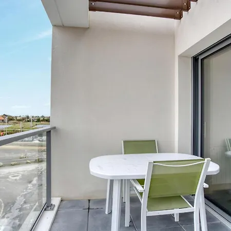 Amazing Apartment In La Tremblade With Wifi *
